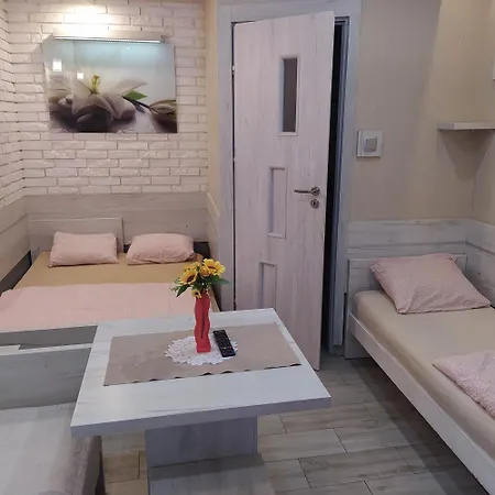 Klinkierowa Komnata Bed & Breakfast Hnězdno