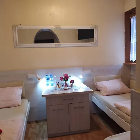 Bed & Breakfast Klinkierowa Komnata 3*