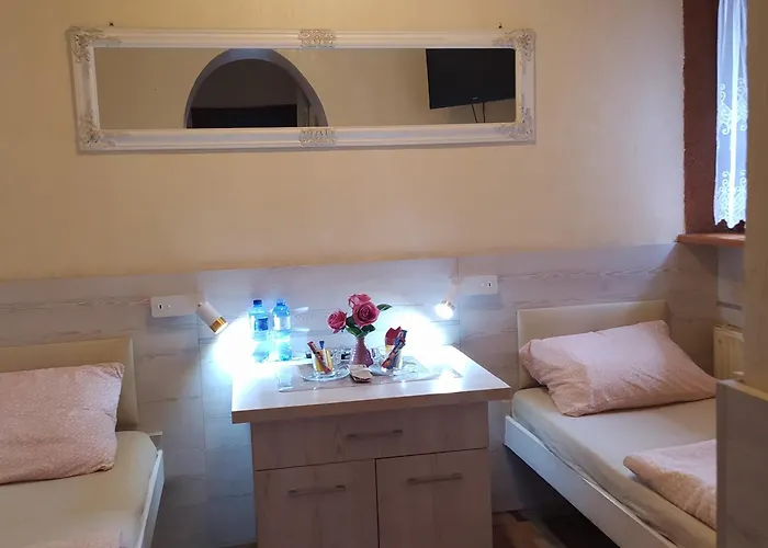 Bed & Breakfast Klinkierowa Komnata 3*