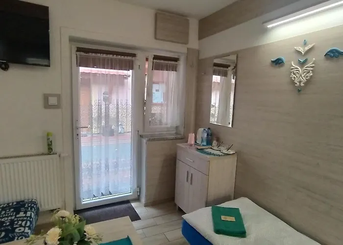 Klinkierowa Komnata Bed & Breakfast 3*